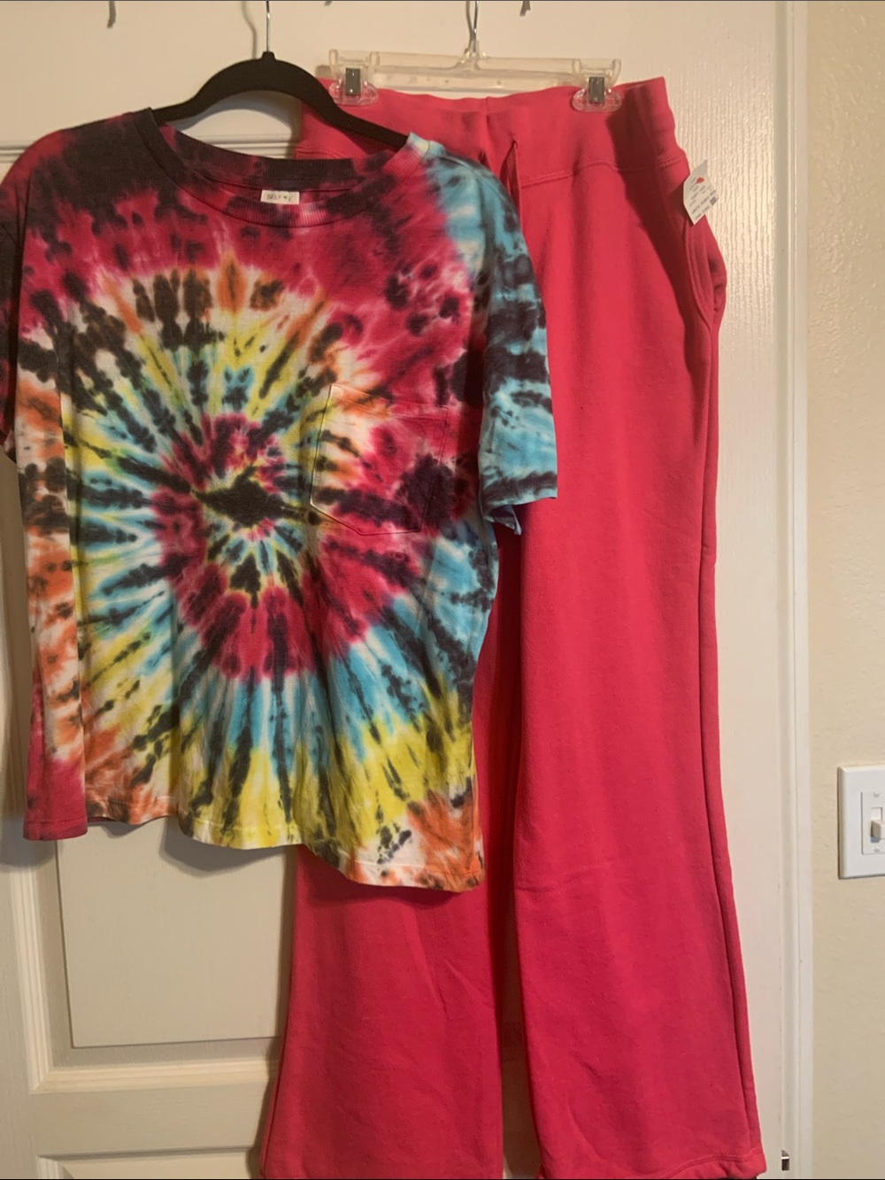 Kids Tie-Dye Short Sleeve Pajama Set with Bright Pink Pants